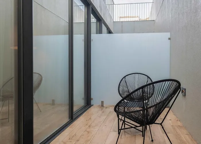 Liiiving In - The Prestige C Apartment Porto