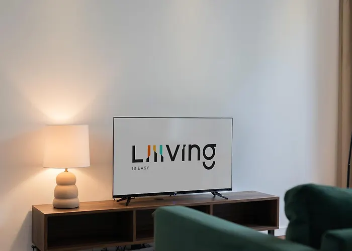 Apartment Liiiving In - The Prestige C