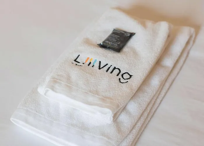 Apartment Liiiving In - The Prestige C