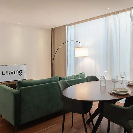 Liiiving In - The Prestige C * Porto