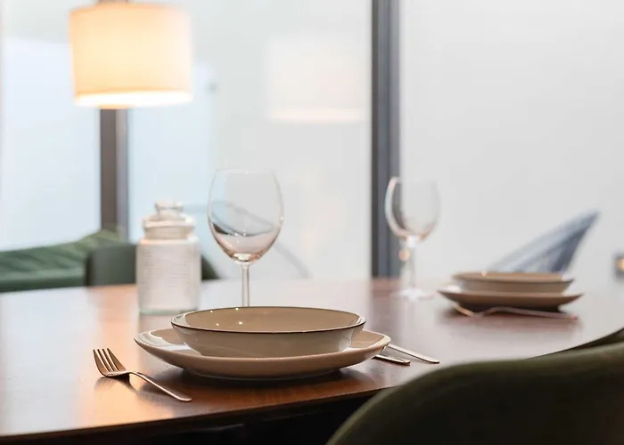 Liiiving In - The Prestige C Lejlighed Porto